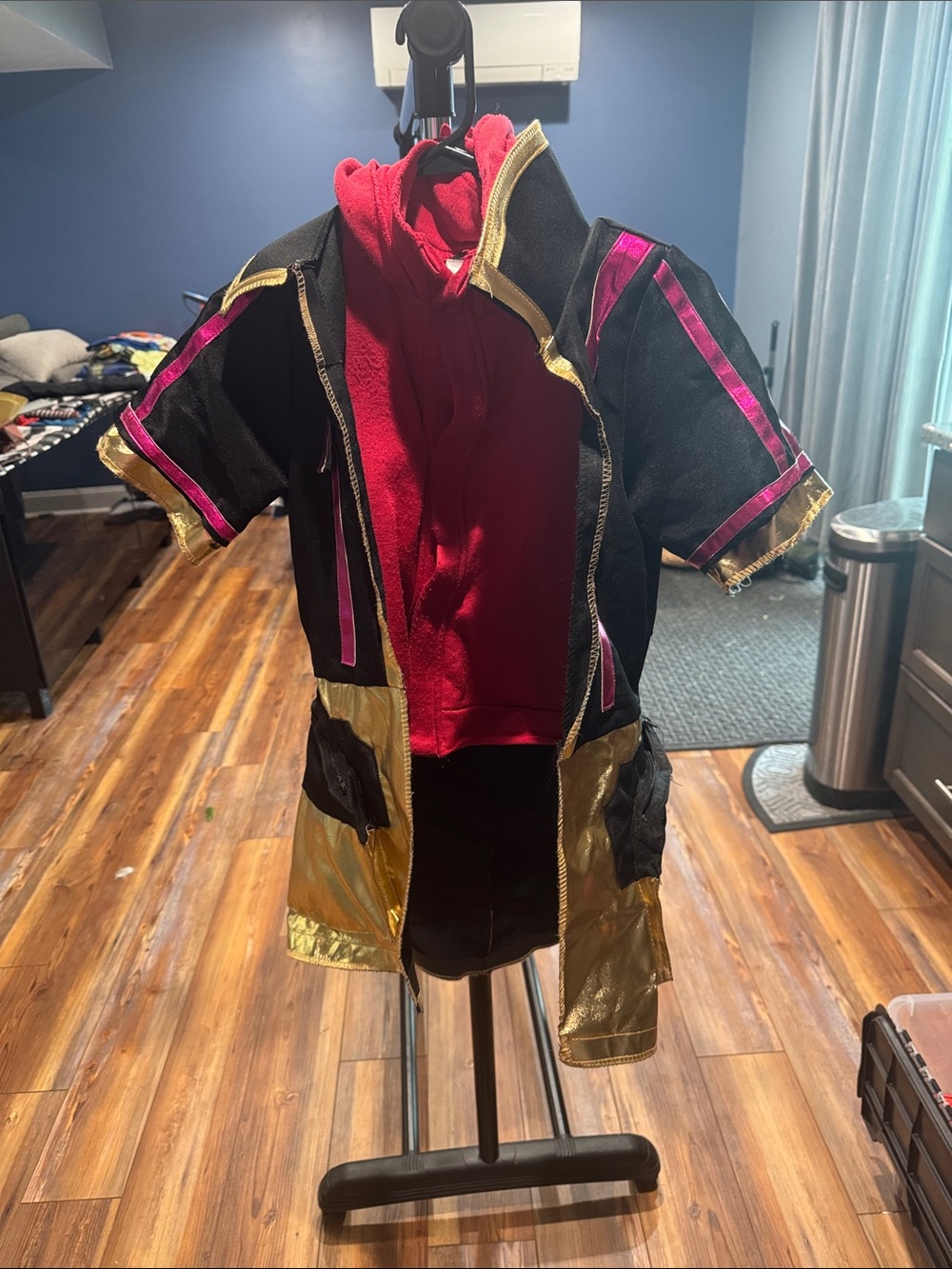 Black & Red Short-Sleeve Hooded Coat with Gold Trim Fortnite